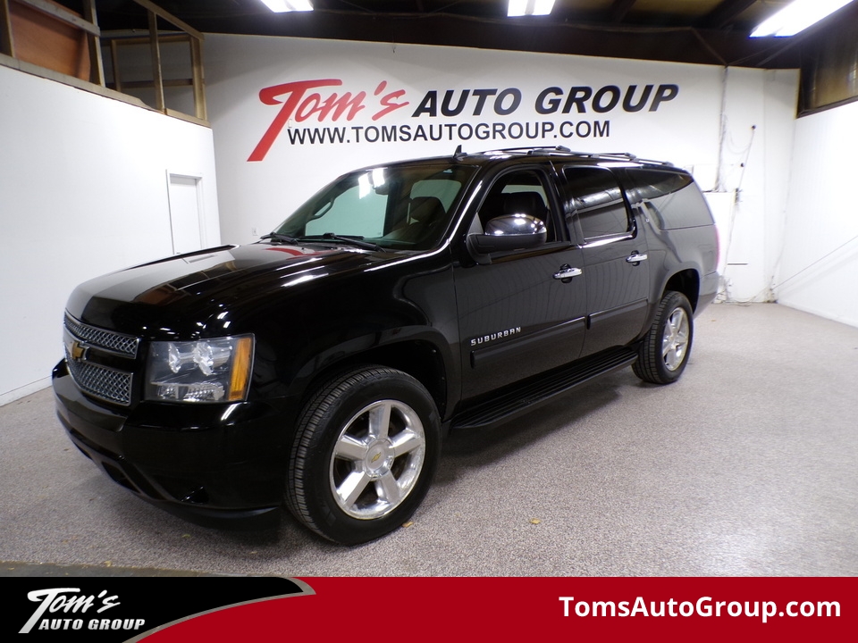 2014 Chevrolet Suburban LT  - M26503C  - Tom's Auto Group