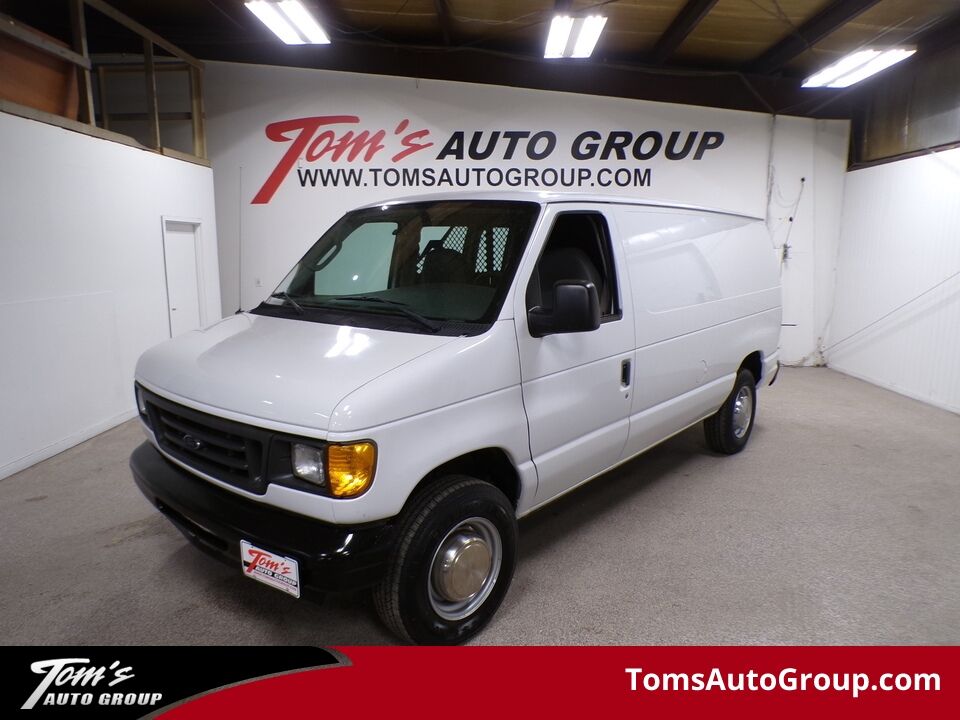 2004 Ford Econoline  - Tom's Auto Sales North