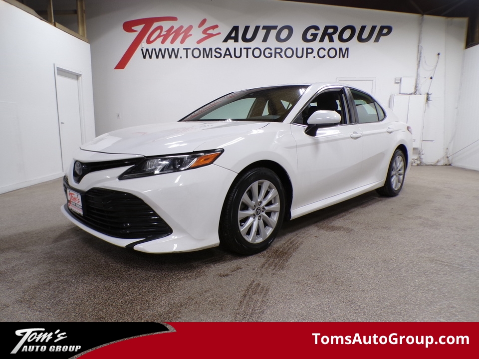 2020 Toyota Camry LE  - S29776  - Tom's Venta De Auto