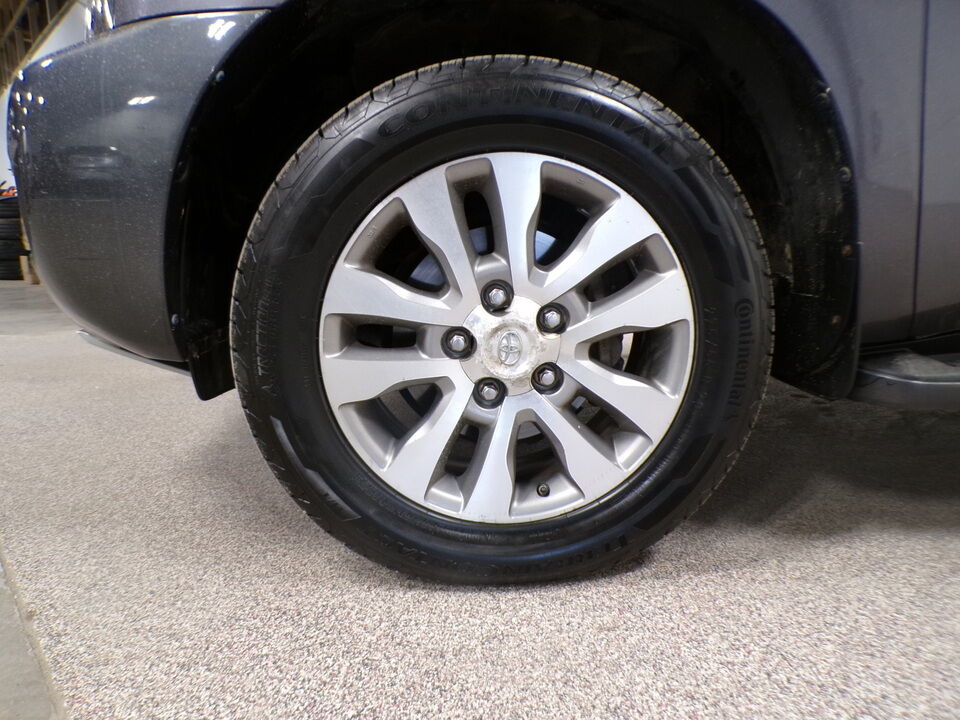 2014 Toyota Sequoia  - Tom's Credit City