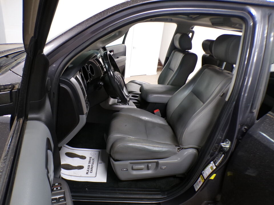 2014 Toyota Sequoia  - Tom's Credit City