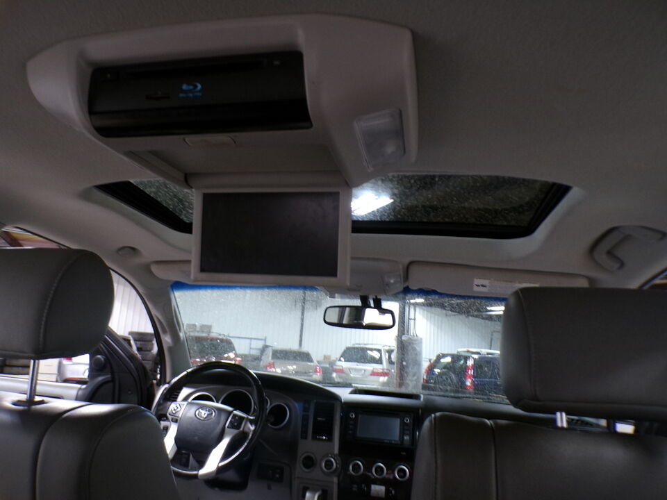 2014 Toyota Sequoia  - Tom's Credit City