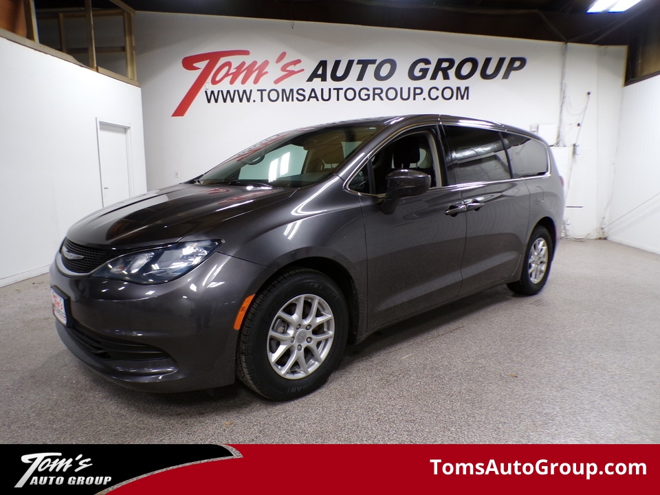 2017 Chrysler Pacifica LX  - M36704L  - Tom's Auto Sales, Inc.