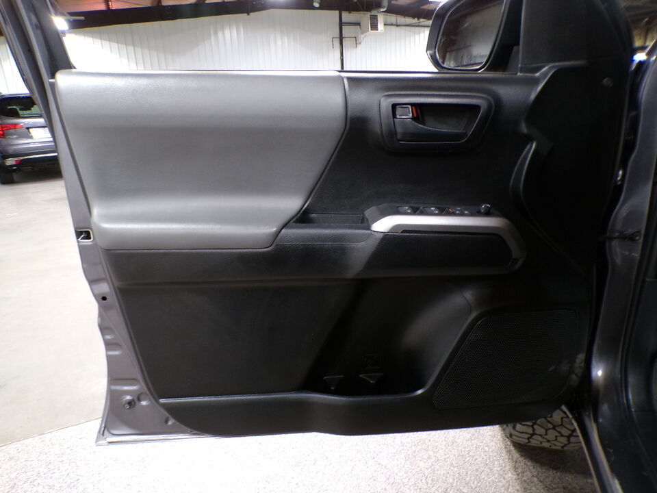 2021 Toyota Tacoma 4WD  - Tom's Credit City