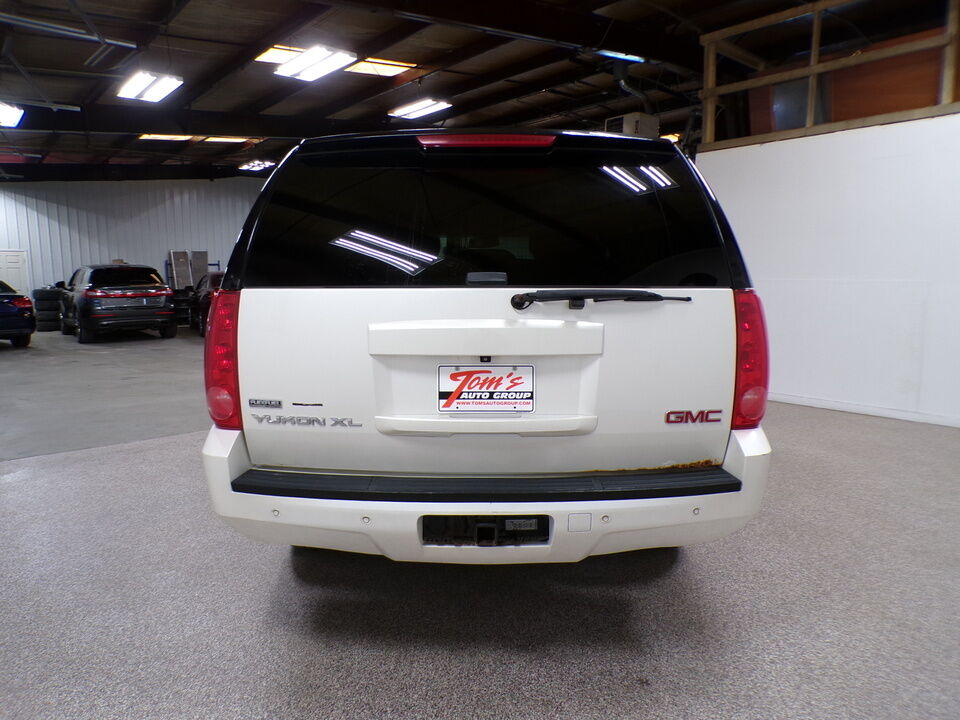 2011 GMC Yukon XL  - Tom's Credit City