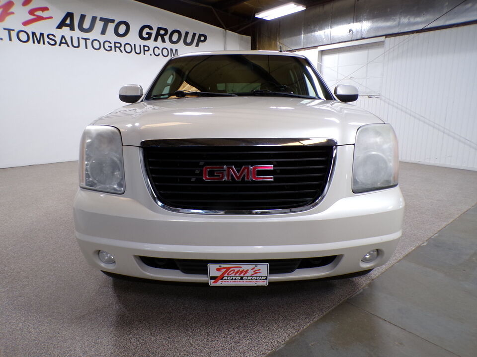 2011 GMC Yukon XL  - Tom's Credit City