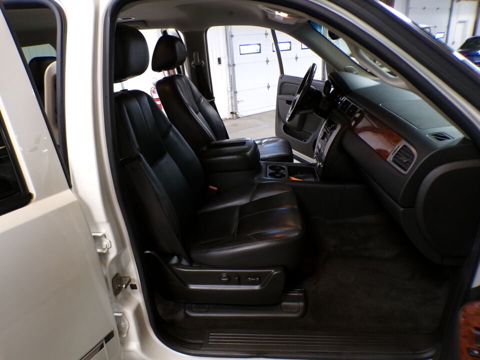 2011 GMC Yukon XL  - Tom's Credit City