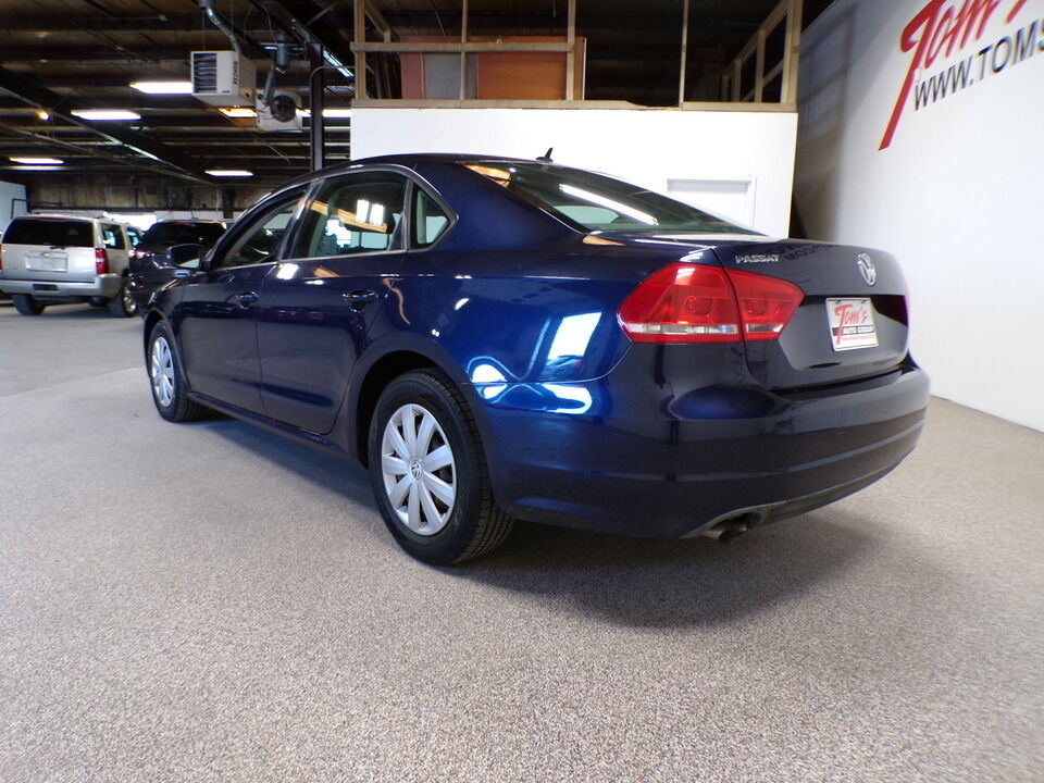 2013 Volkswagen Passat  - Tom's Credit City