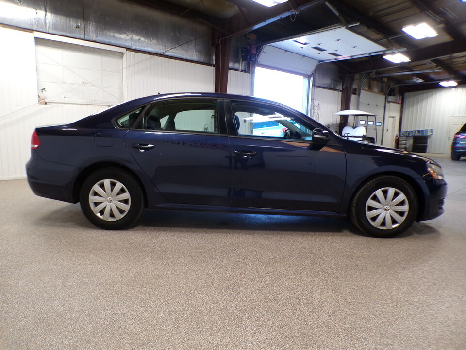 2013 Volkswagen Passat  - Tom's Credit City