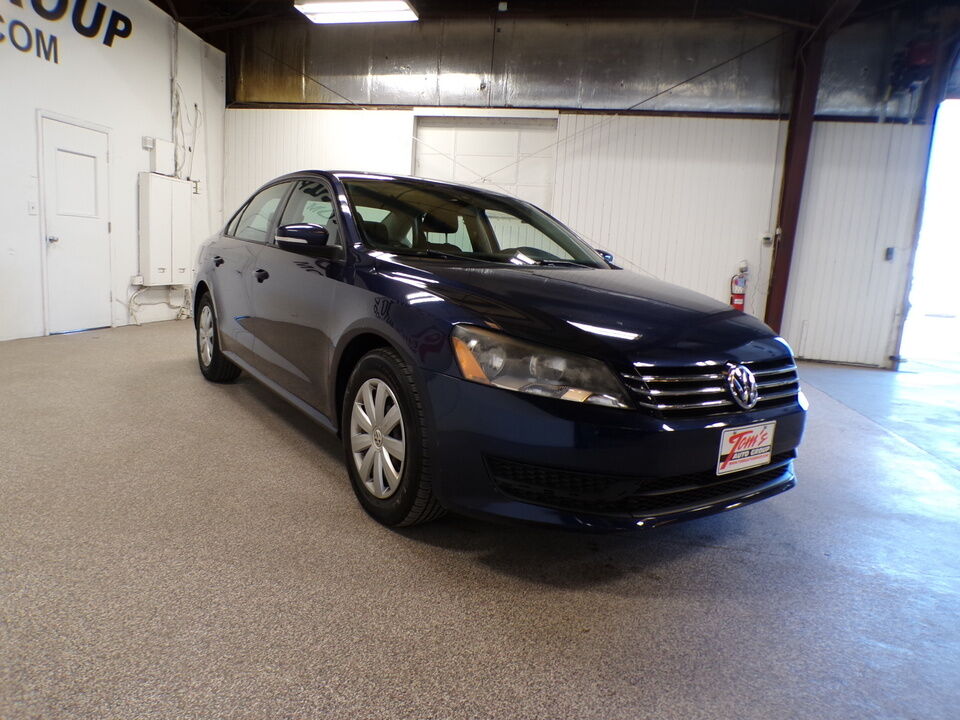 2013 Volkswagen Passat  - Tom's Credit City