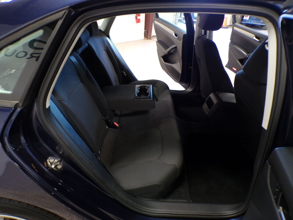 2013 Volkswagen Passat  - Tom's Credit City