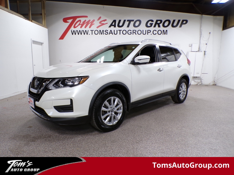 2018 Nissan Rogue SV  - N33104  - Tom's Auto Group