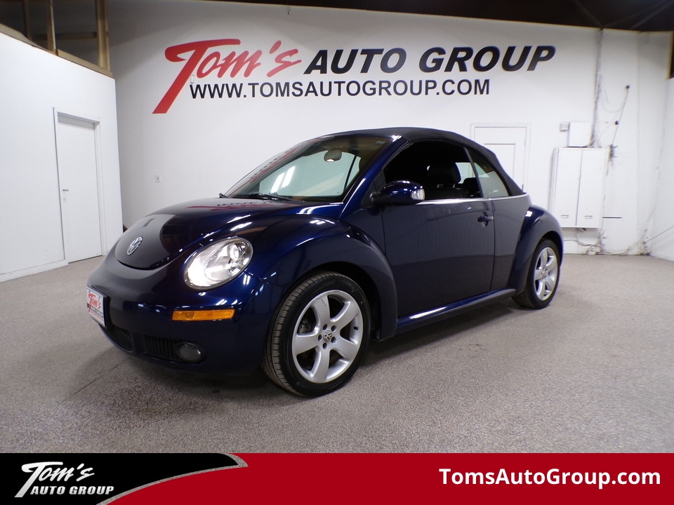 2006 Volkswagen New Beetle Convertible  - B19906L  - Tom's Auto Group