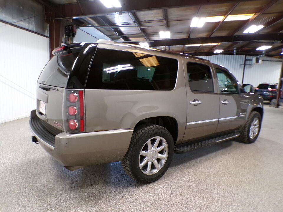2011 GMC Yukon XL  - Tom's Auto Sales, Inc.