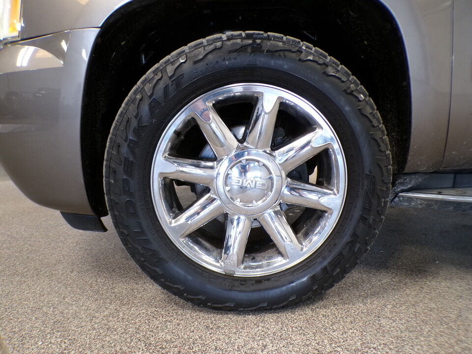 2011 GMC Yukon XL  - Tom's Auto Sales, Inc.