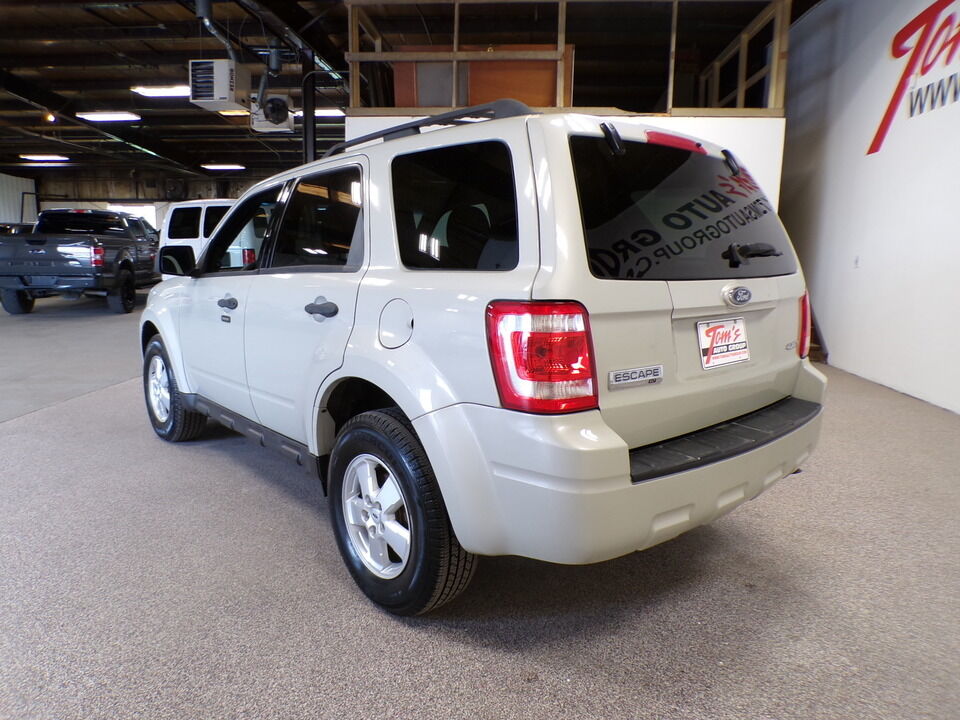 2009 Ford Escape  - Tom's Auto Sales, Inc.