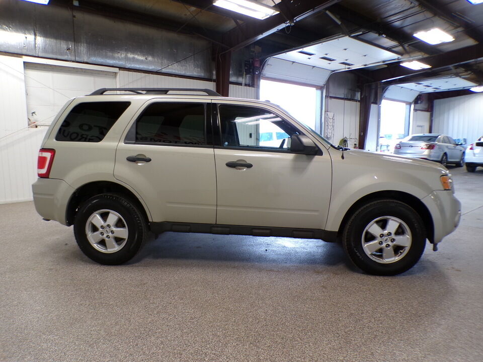 2009 Ford Escape  - Tom's Auto Sales, Inc.
