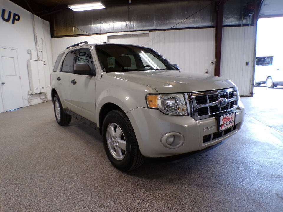 2009 Ford Escape  - Tom's Auto Sales, Inc.