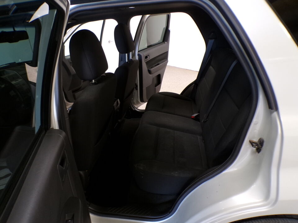 2009 Ford Escape  - Tom's Auto Sales, Inc.