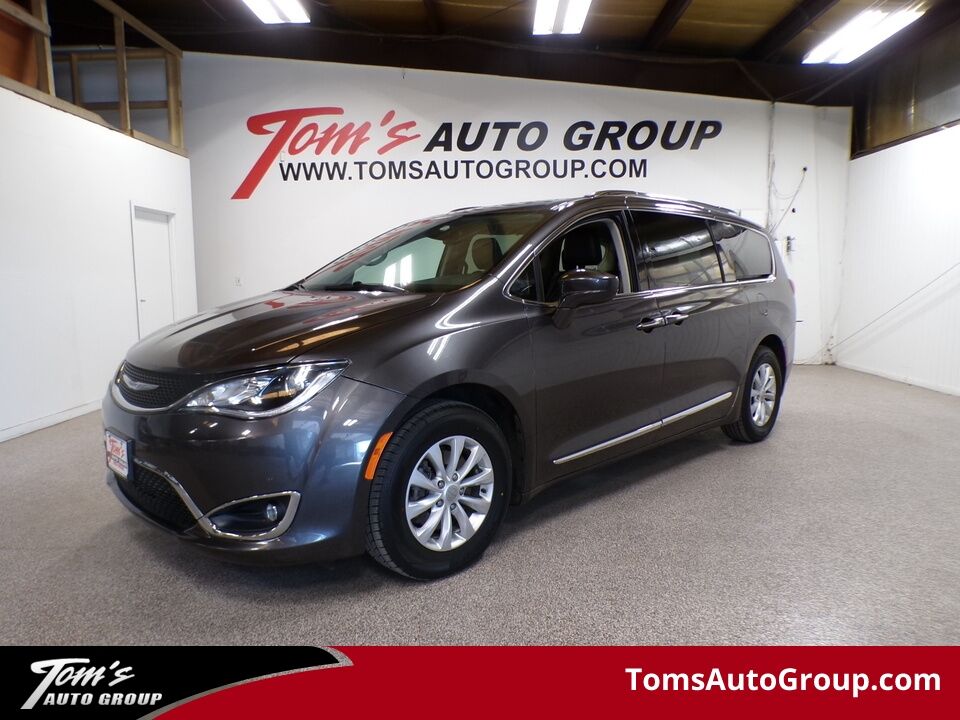 2019 Chrysler Pacifica  - Tom's Auto Sales North