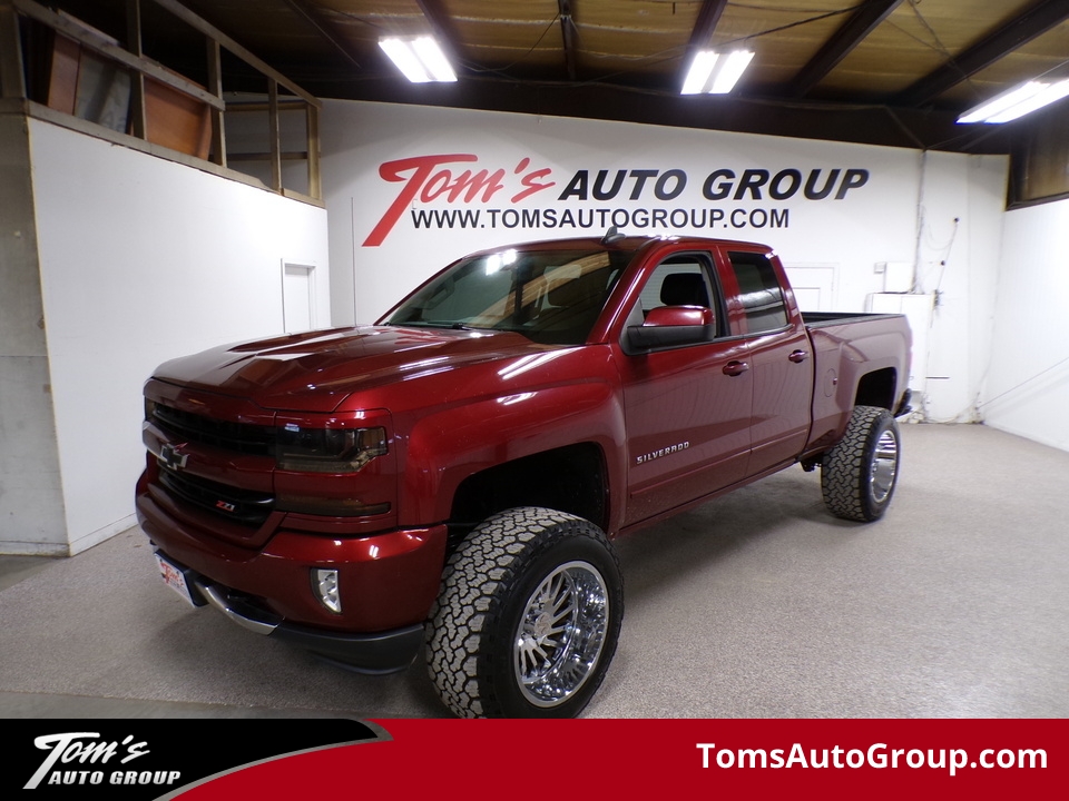 2017 Chevrolet Silverado 1500 LT  - T94562Z  - Tom's Truck