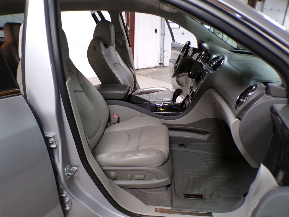 2017 Buick Enclave  - Tom's Budget Cars