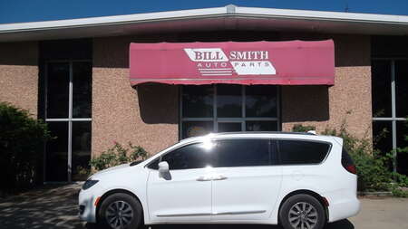 2020 Chrysler Pacifica Touring L Plus 35th Anniversary for Sale  - 206491  - Bill Smith Auto Parts