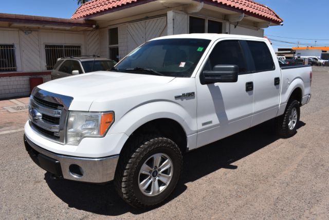 2013 Ford F-150 XLT SuperCrew 5.5-ft. Bed 4WD  - W22067  - Dynamite Auto Sales