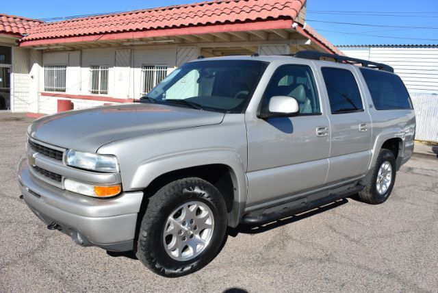 2004 Chevrolet Suburban  - Dynamite Auto Sales