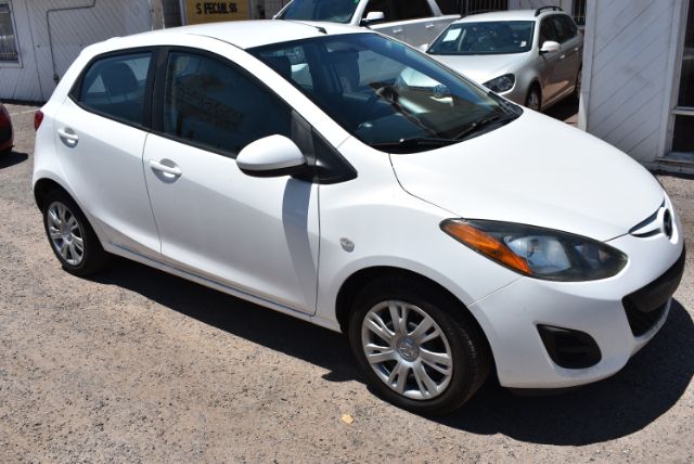 2014 Mazda Mazda2 Sport AT  - 24048  - Dynamite Auto Sales