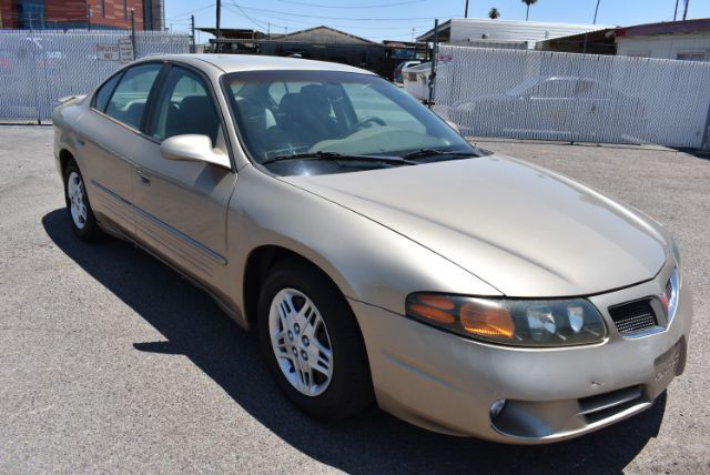 2005 Pontiac Bonneville  - Dynamite Auto Sales