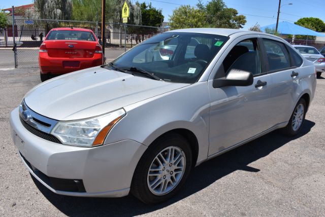 2009 Ford Focus SE Sedan  - 24199  - Dynamite Auto Sales