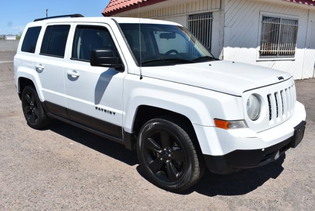 2014 Jeep Patriot Sport 2WD  - 24119  - Dynamite Auto Sales