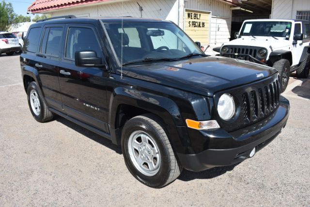 2017 Jeep Patriot Sport 2WD  - 24137  - Dynamite Auto Sales