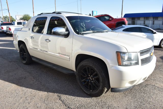 2013 Chevrolet Avalanche LTZ 4WD Crew Cab  - W24064  - Dynamite Auto Sales