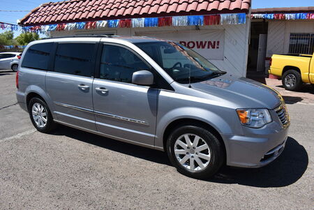 2014 Chrysler Town & Country  - Dynamite Auto Sales