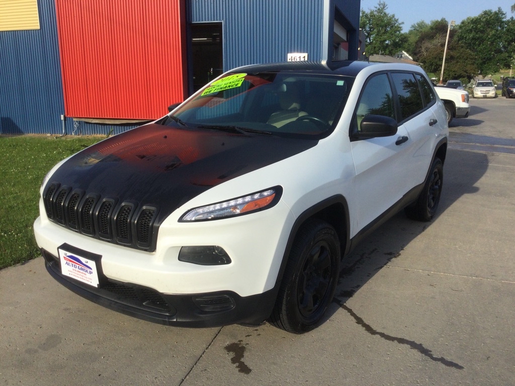 2015 Jeep Cherokee  - MCCJ Auto Group