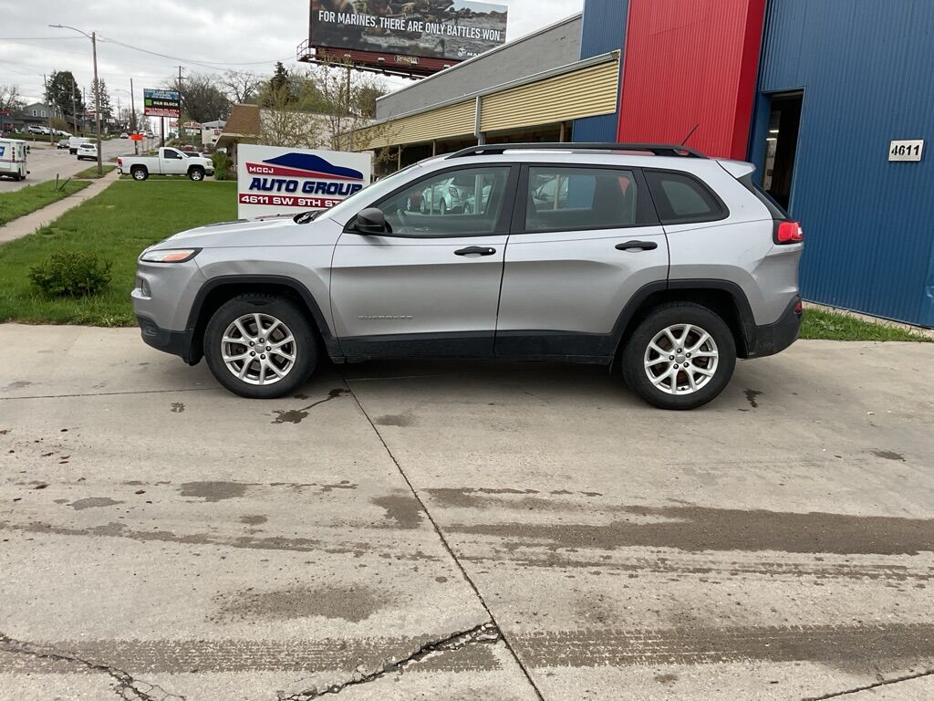 2016 Jeep Cherokee  - MCCJ Auto Group