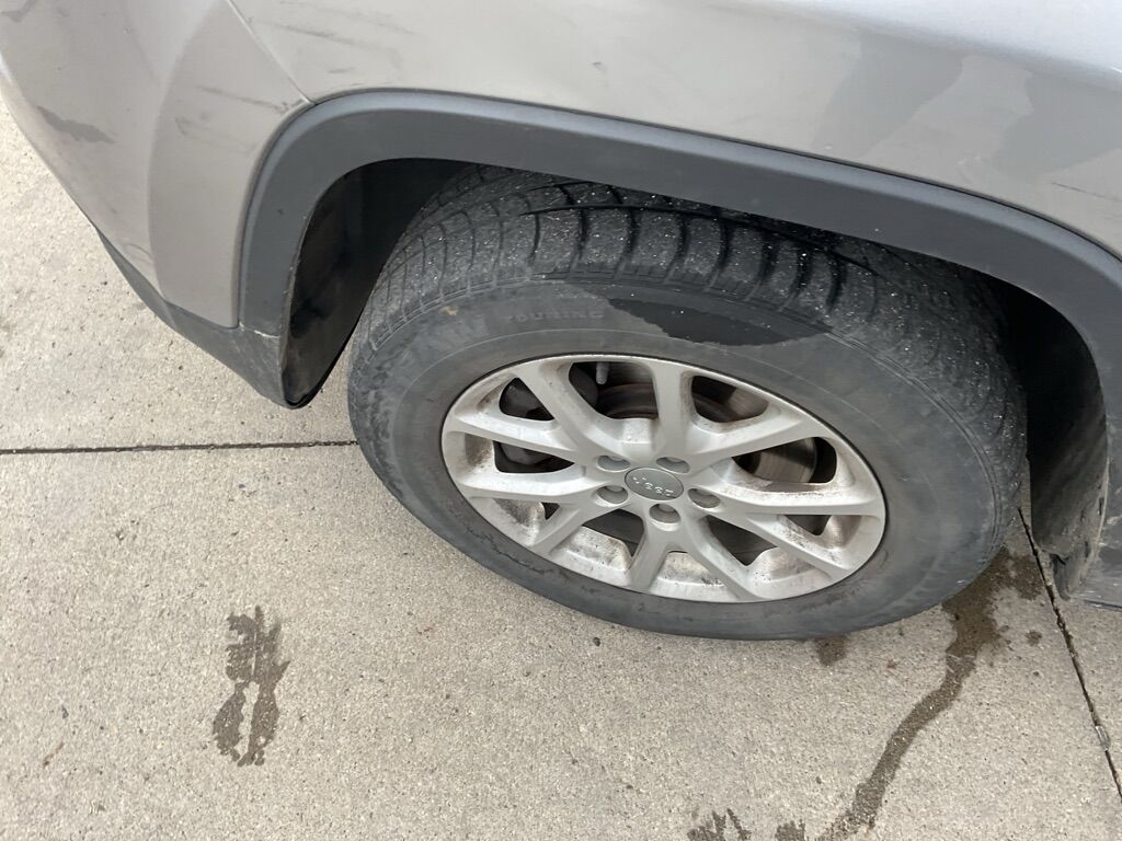 2016 Jeep Cherokee  - MCCJ Auto Group