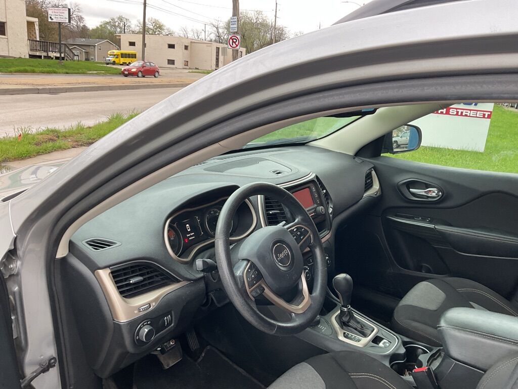 2016 Jeep Cherokee  - MCCJ Auto Group