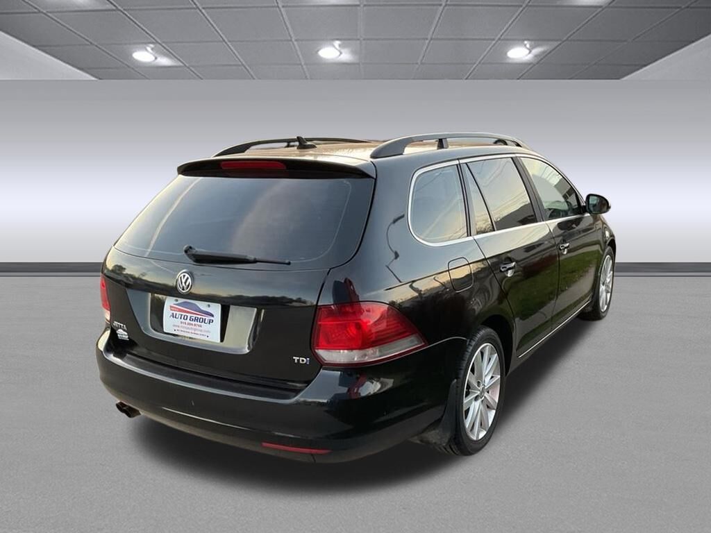 2013 Volkswagen Jetta  - MCCJ Auto Group