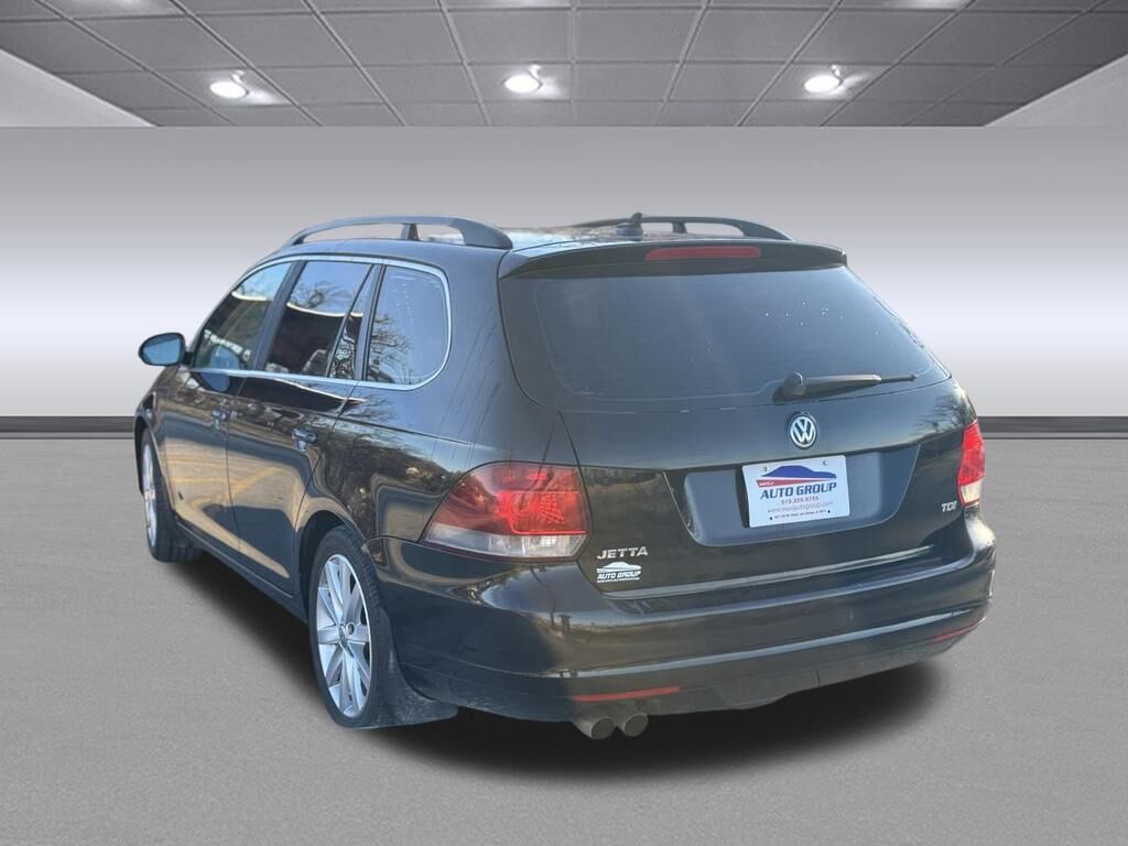 2013 Volkswagen Jetta  - MCCJ Auto Group