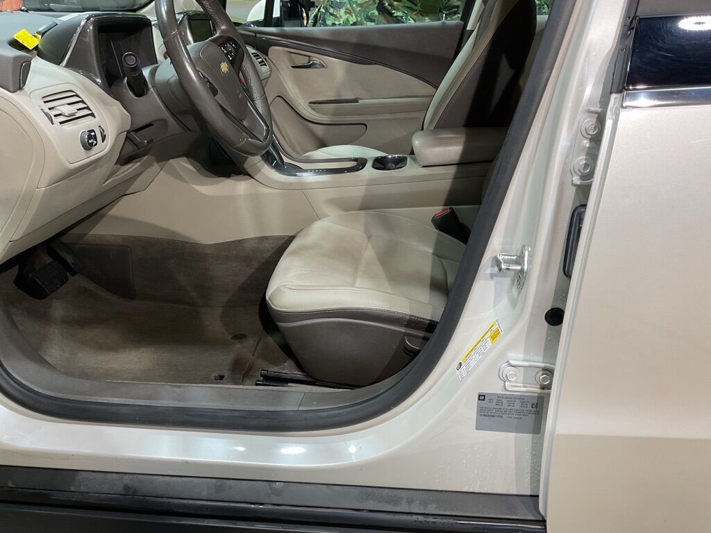 2013 Chevrolet Volt  - MCCJ Auto Group