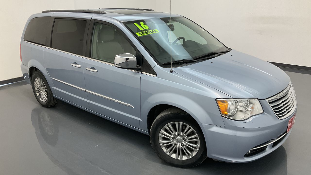 2016 Chrysler Town & Country  - C & S Car Company