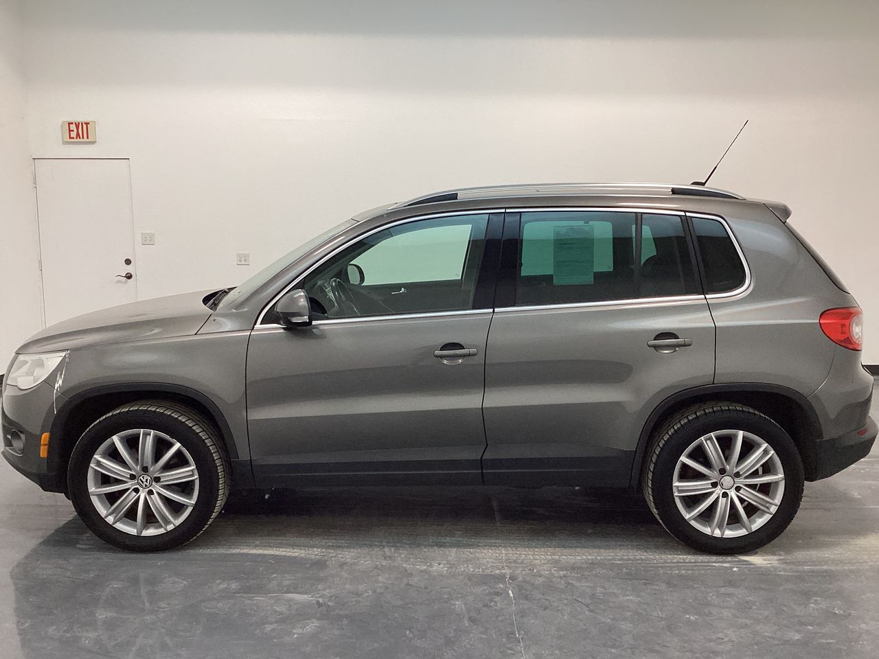 2011 Volkswagen Tiguan  - C & S Car Company II