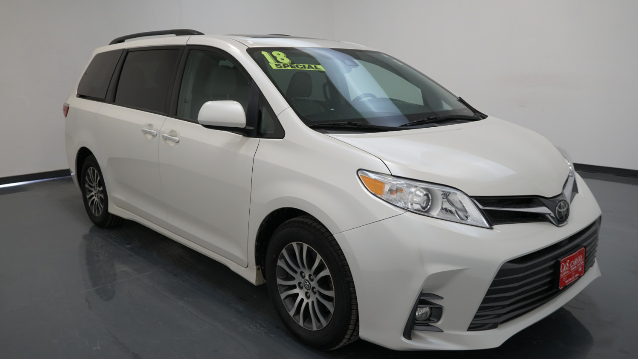 2018 Toyota Sienna XLE  - D18957A  - C & S Car Company