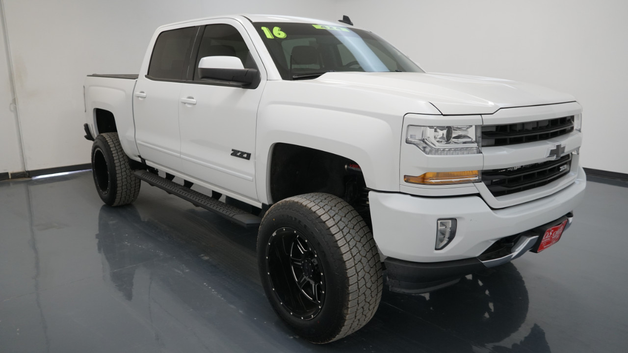 2016 Chevrolet Silverado 1500 LT 4WD Crew Cab  - D19051  - C & S Car Company II