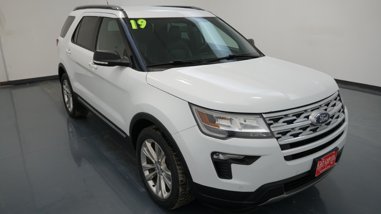 2019 Ford Explorer XLT 4WD  - CHY11108A  - C & S Car Company II