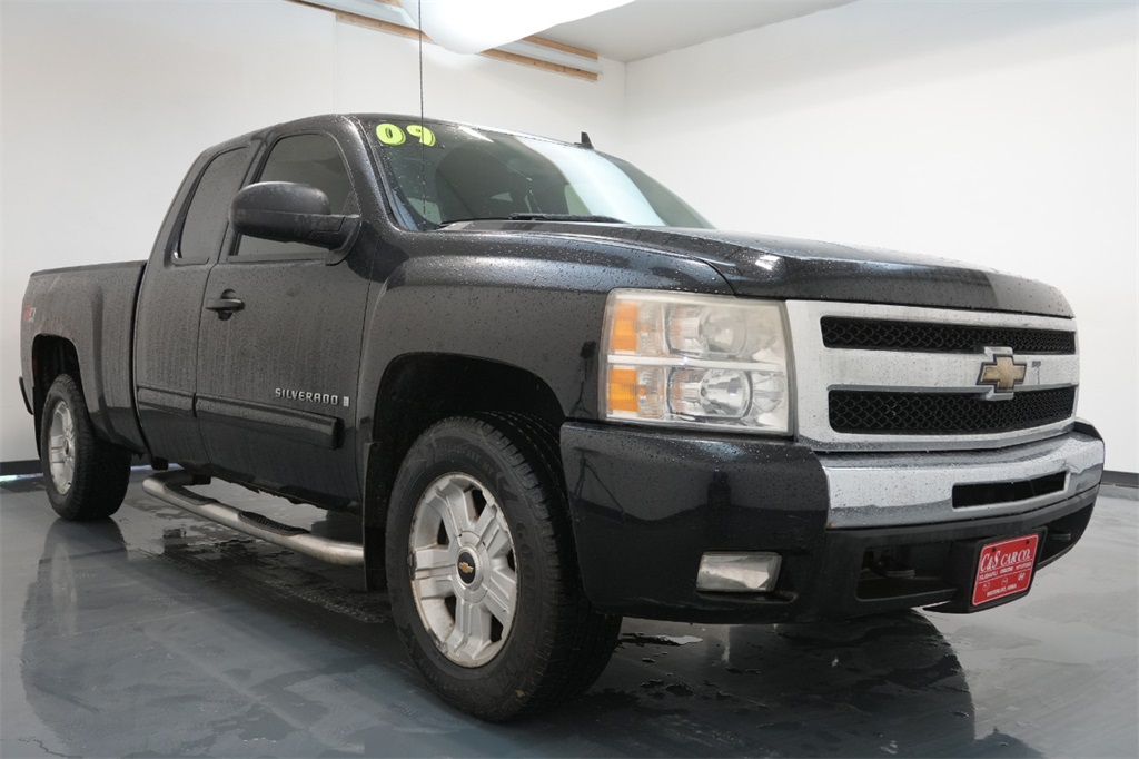 2009 Chevrolet Silverado 1500 LT 4WD Extended Cab  - KHY11375B  - C & S Car Company