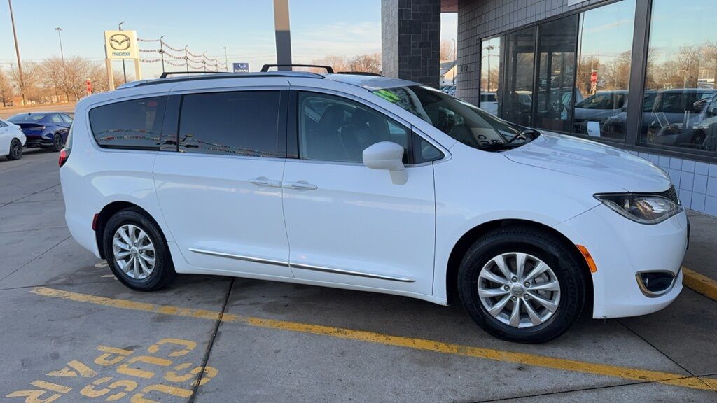 2019 Chrysler Pacifica  - C & S Car Company